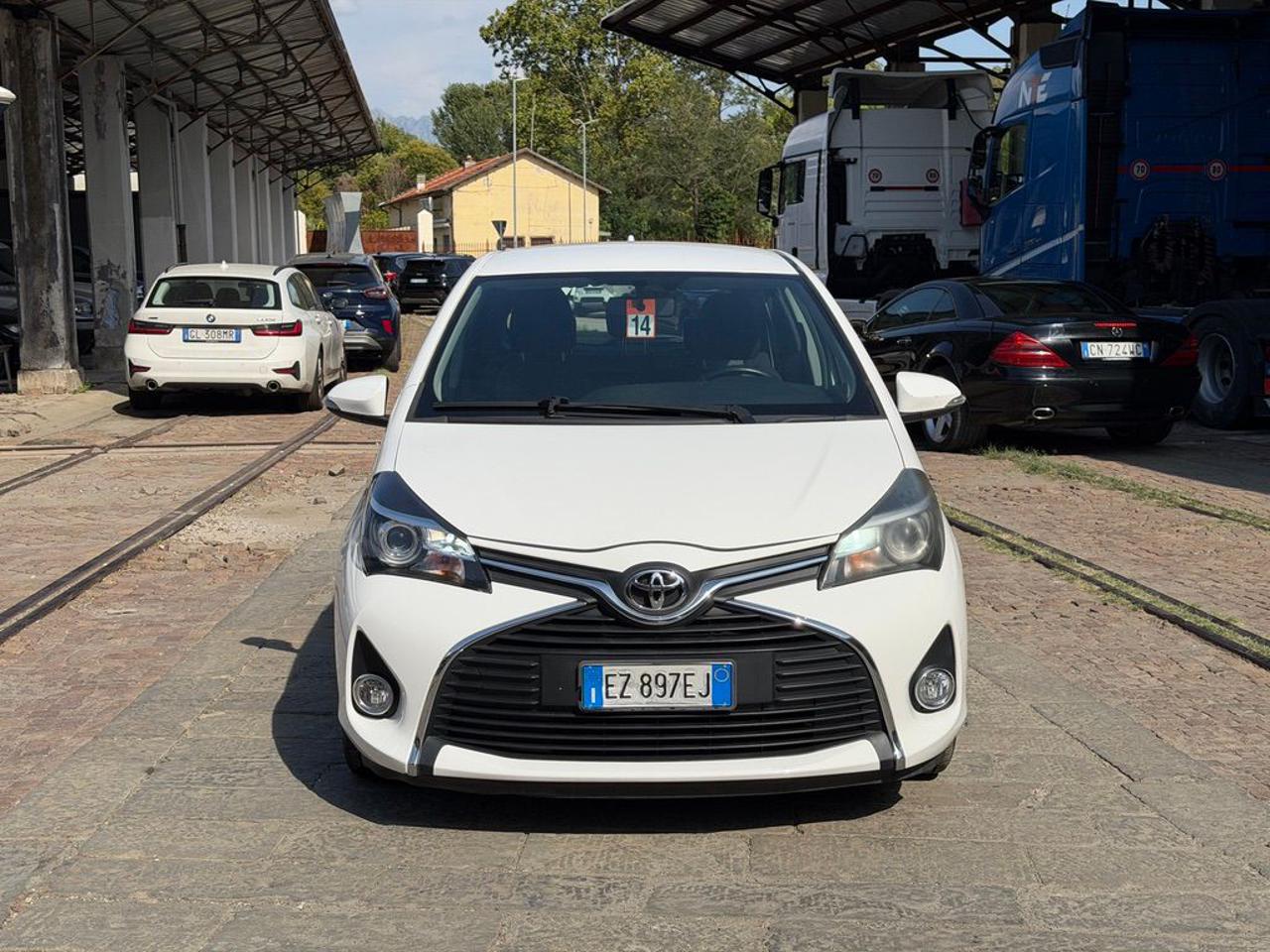TOYOTA Yaris 1.0 5 porte Active - 3