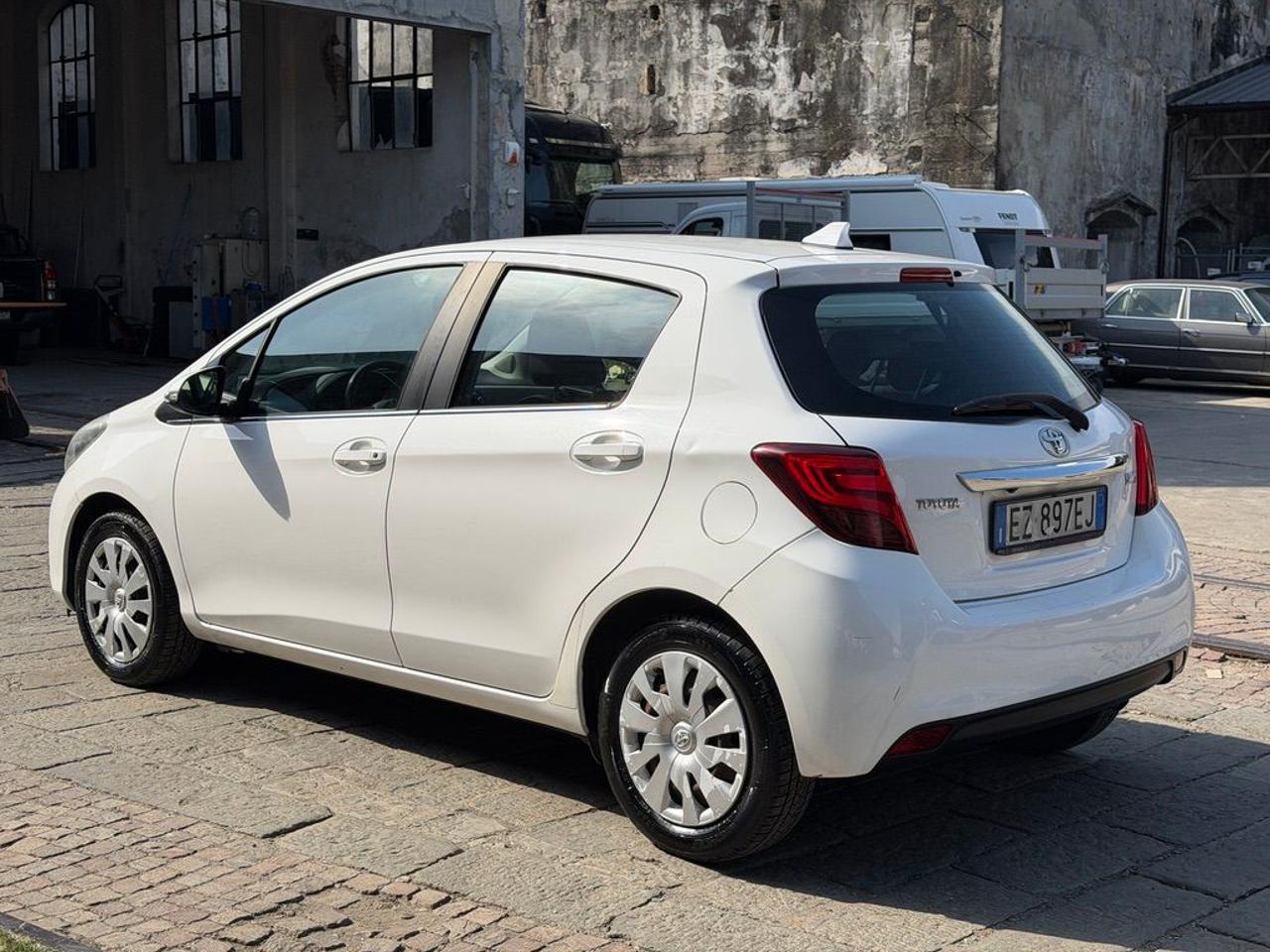 TOYOTA Yaris 1.0 5 porte Active - 7
