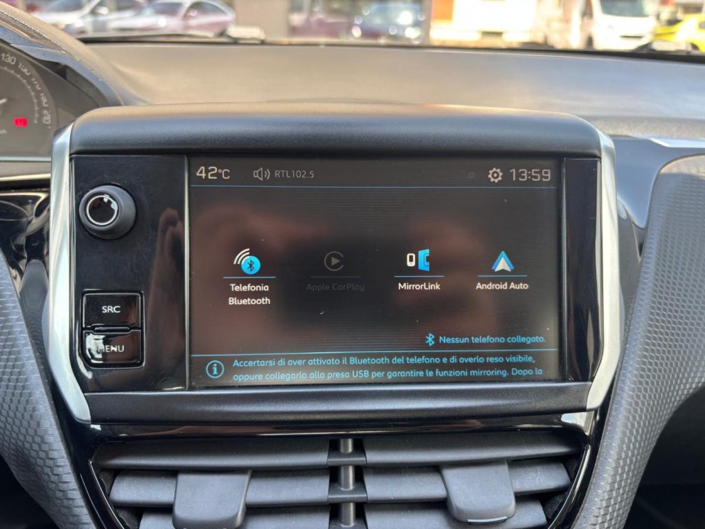 PEUGEOT 208 BlueHDi 75CV Cerchi in lega - 17