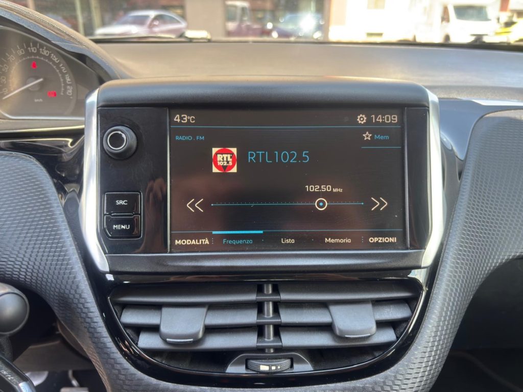 PEUGEOT 208 BlueHDi 75CV Cerchi in lega - 16