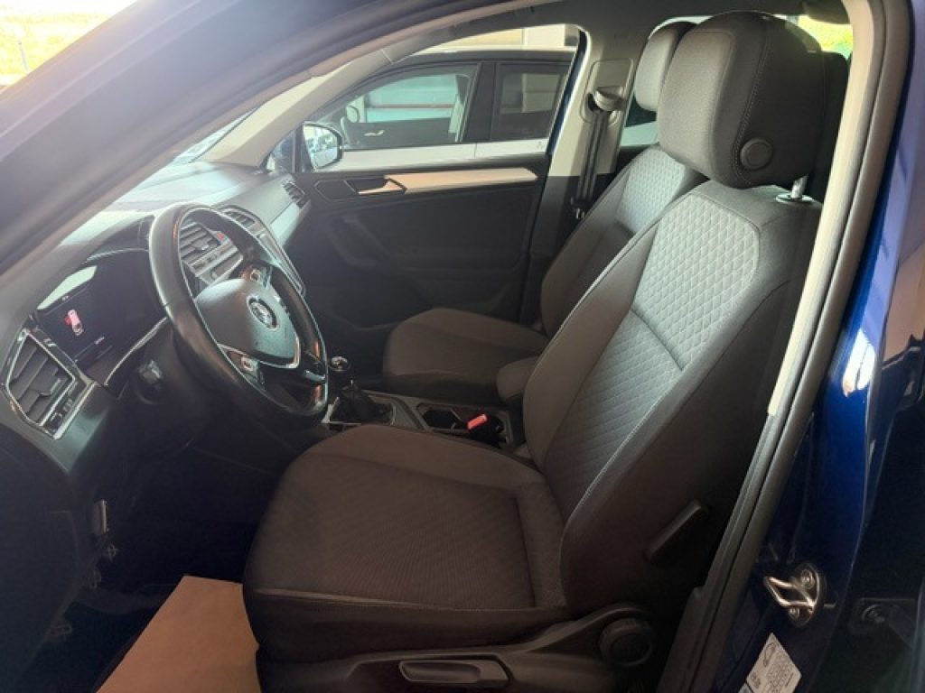 VOLKSWAGEN Tiguan 1.6 TDI SCR Sport R-Line - 9