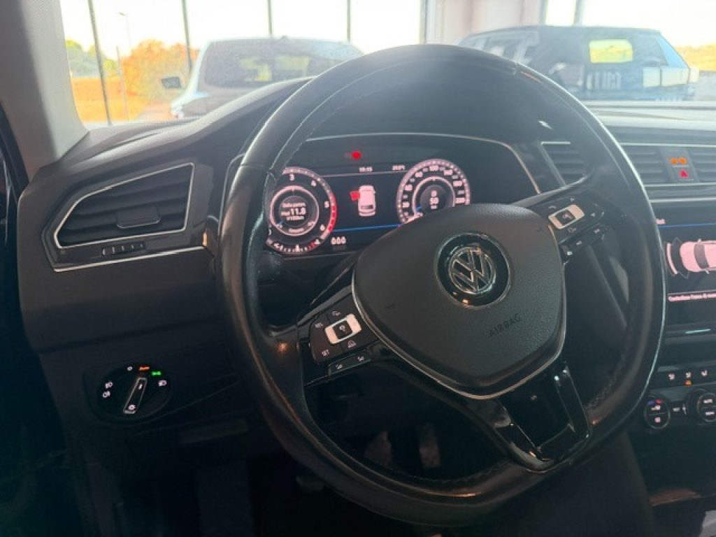 VOLKSWAGEN Tiguan 1.6 TDI SCR Sport R-Line - 14