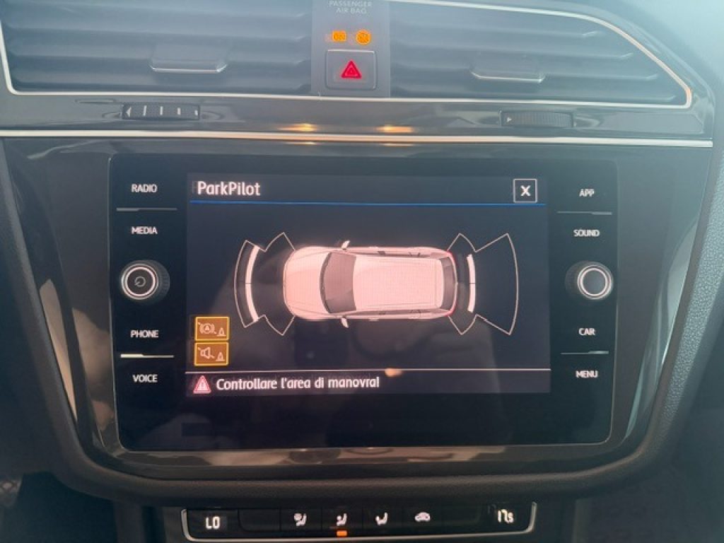 VOLKSWAGEN Tiguan 1.6 TDI SCR Sport R-Line - 15