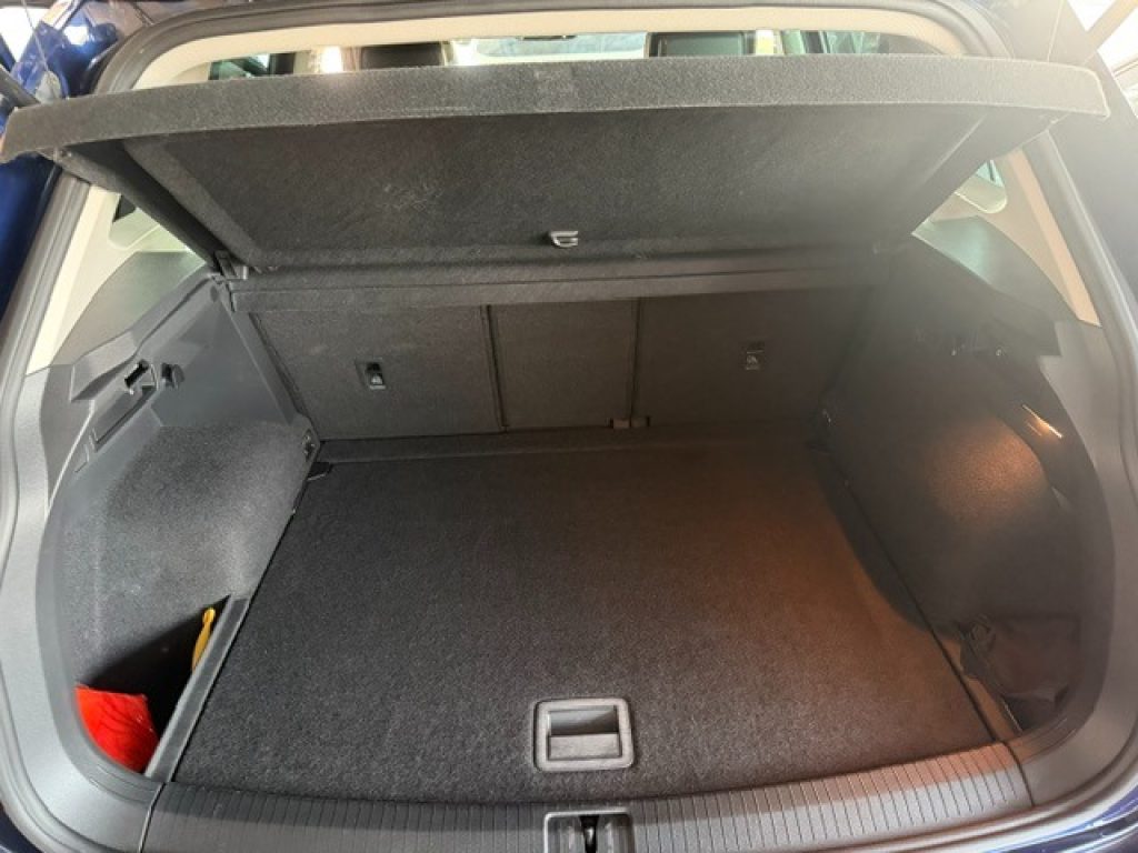 VOLKSWAGEN Tiguan 1.6 TDI SCR Sport R-Line - 21