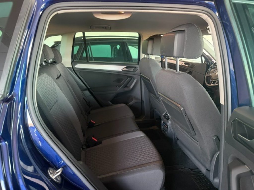VOLKSWAGEN Tiguan 1.6 TDI SCR Sport R-Line - 22
