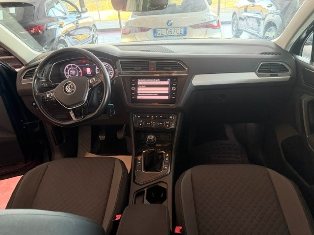 VOLKSWAGEN Tiguan 1.6 TDI SCR Sport R-Line - 24