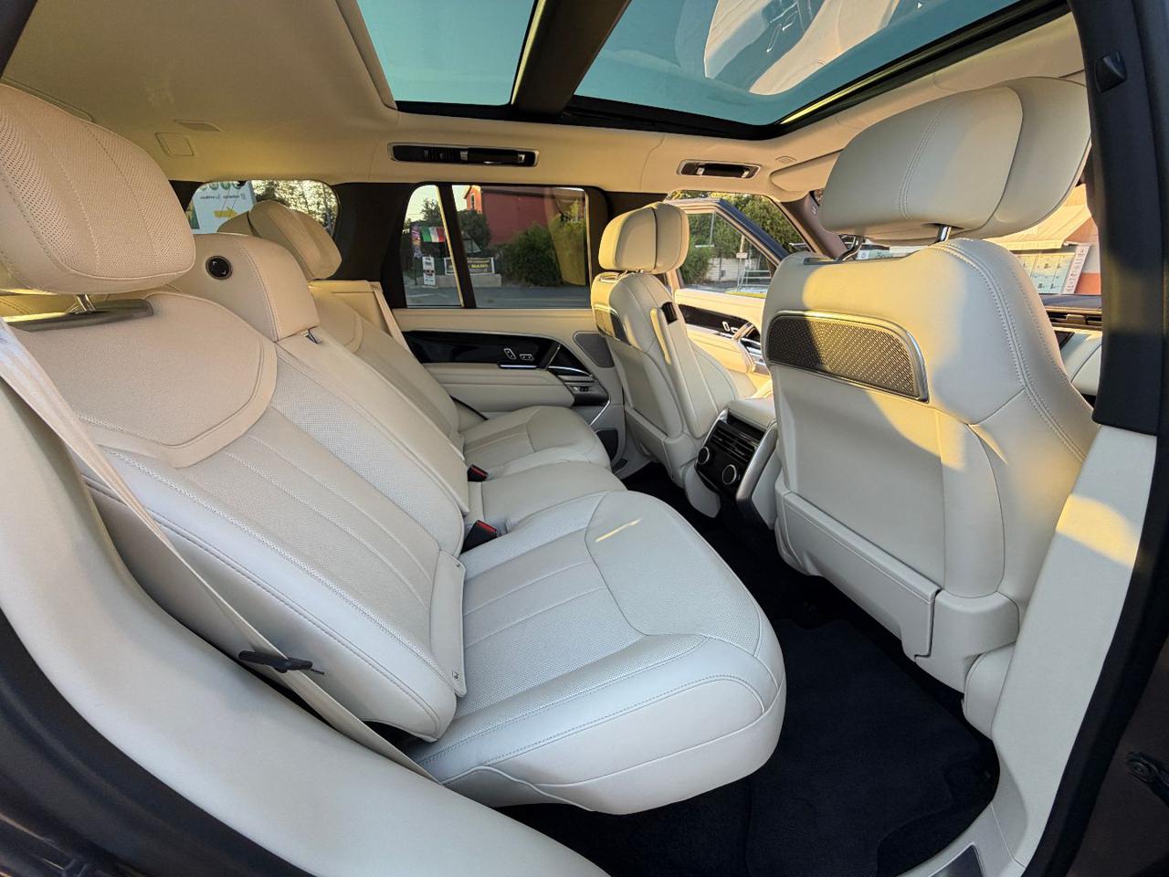 LAND ROVER Range Rover 3.0 I6 PHEV 550 CV Autobiography - 14