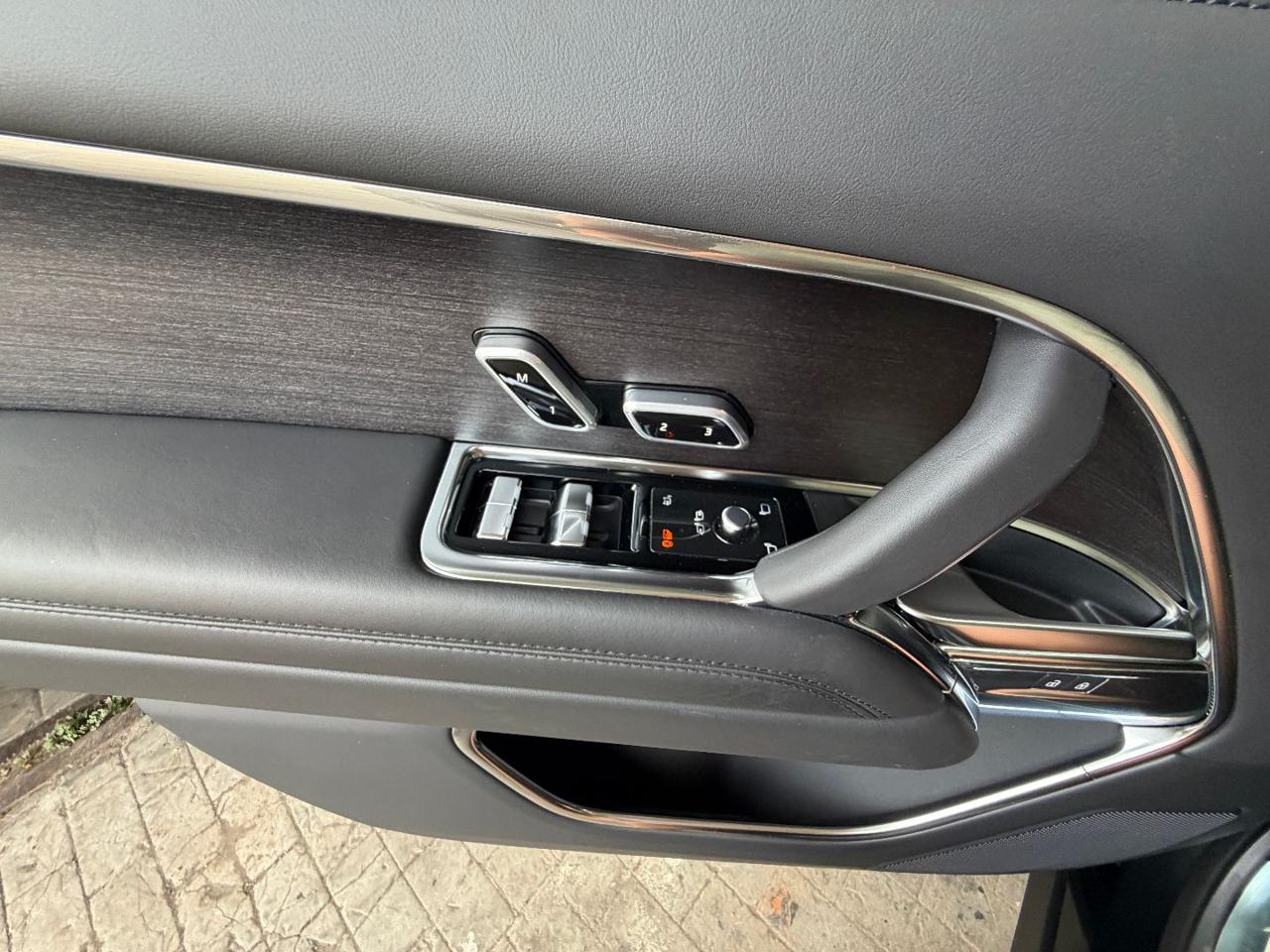 LAND ROVER Range Rover p460e 3.0 I6 PHEV 460 CV HSE - 28