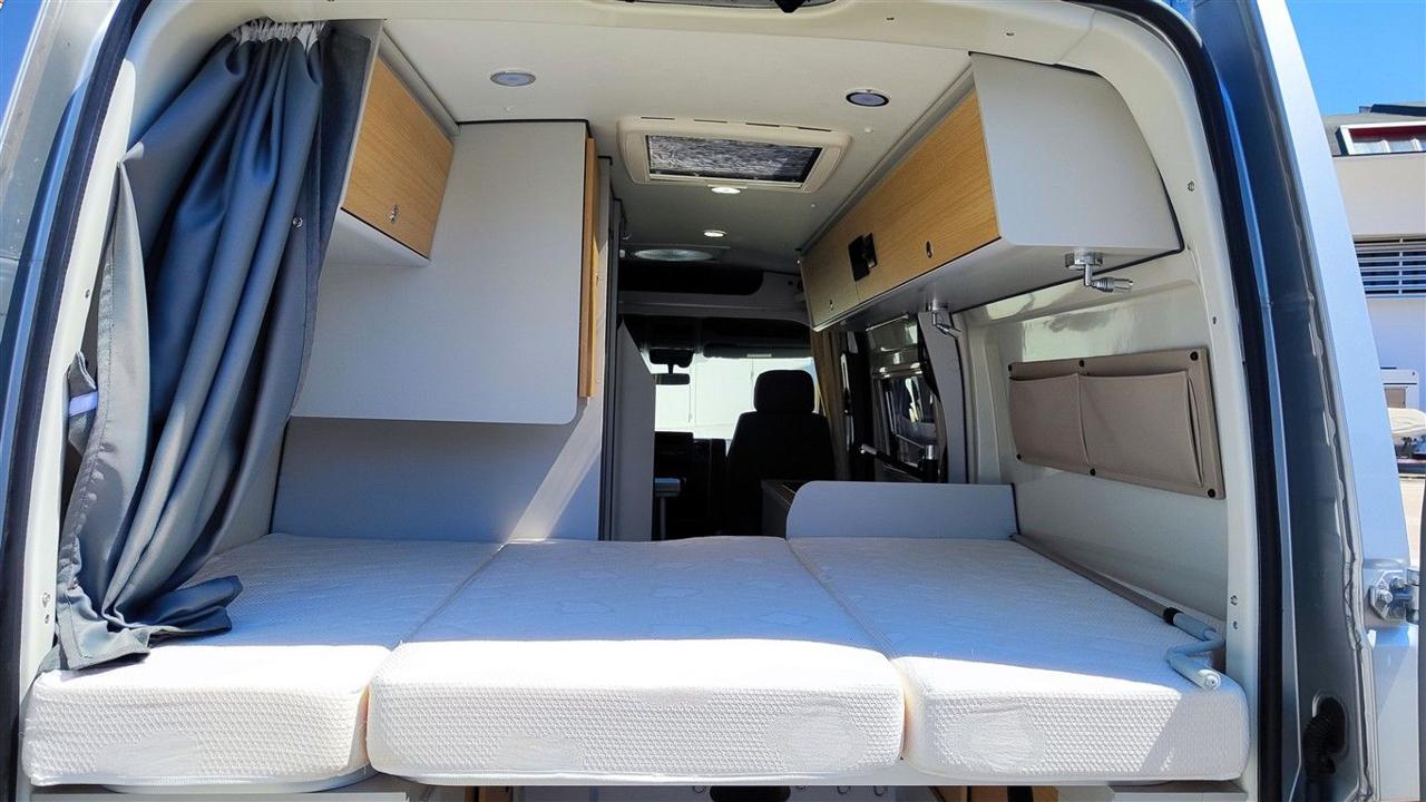 MASTER VAN