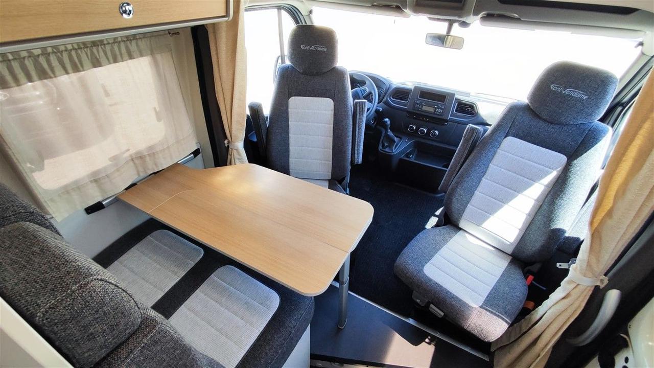 MASTER VAN