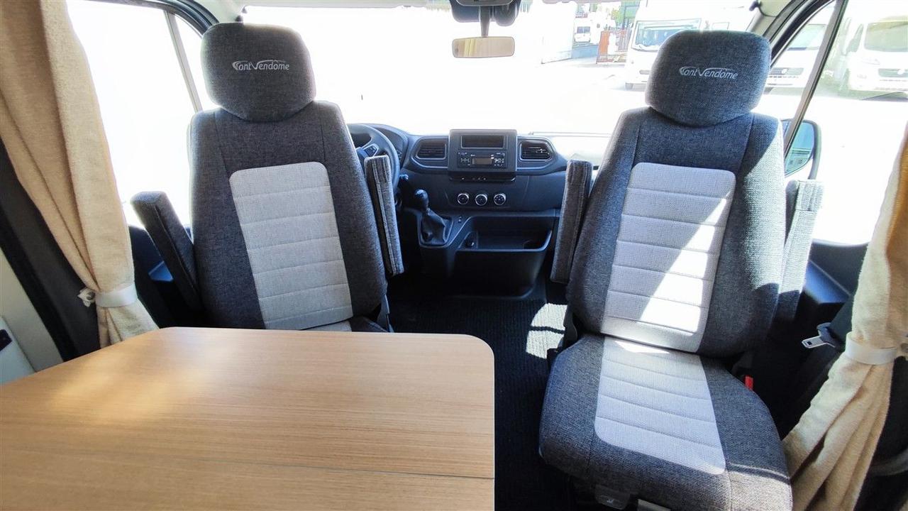 MASTER VAN