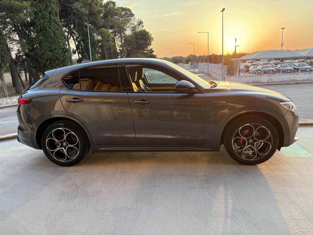 ALFA ROMEO Stelvio 2.2 Turbodiesel 210CV AT8 Q4 Veloce - 4