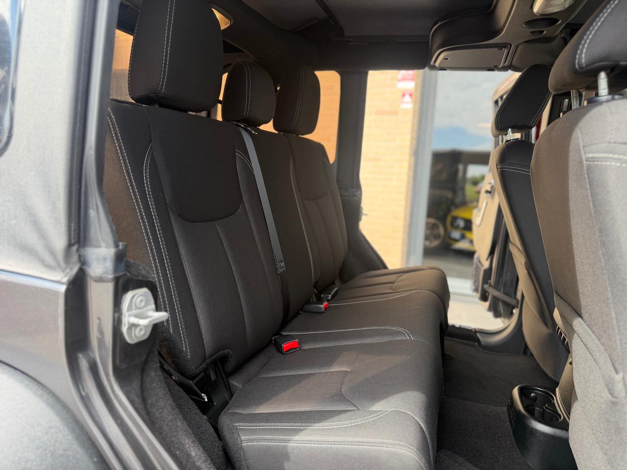 JEEP Wrangler Unlimited 2.8 CRD DPF Rubicon Auto - 8