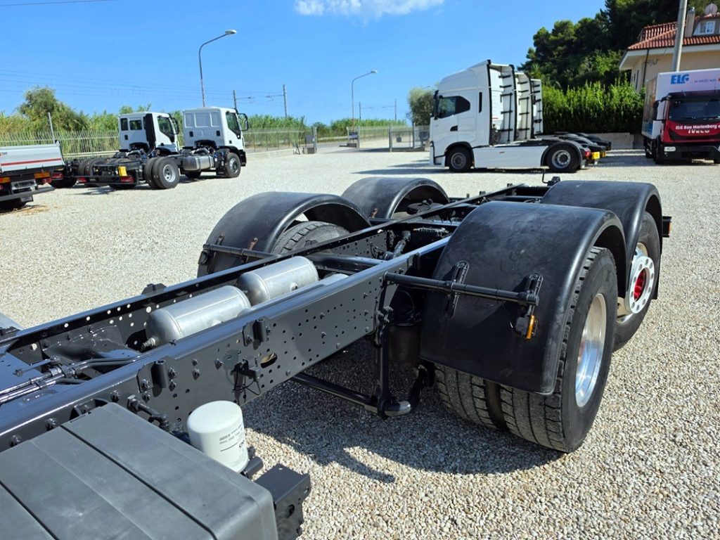 IVECO STRALIS HI-WAY 500 Y/PS 6x2 CAMBIO ZF + INTARDER - 24