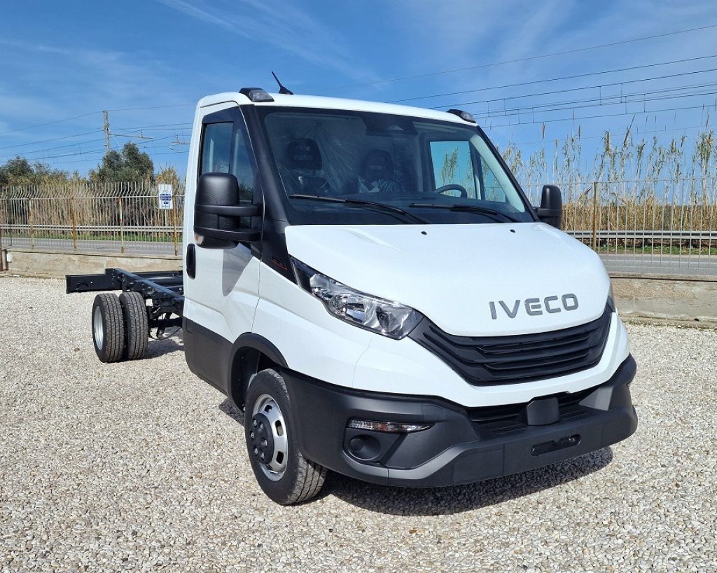 IVECO DAILY  35C18 NUOVO MOTORE 3.0 A TELAIO - 16