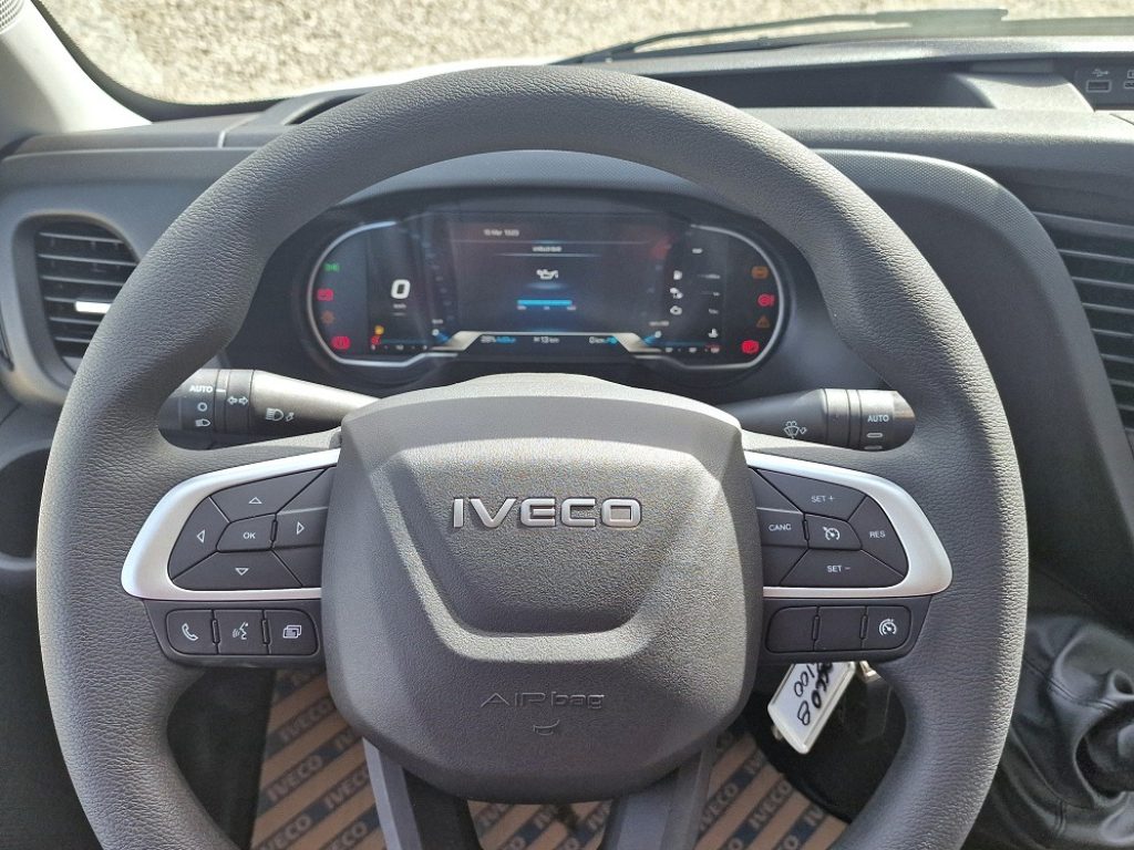 IVECO DAILY  35C18 NUOVO MOTORE 3.0 A TELAIO - 12