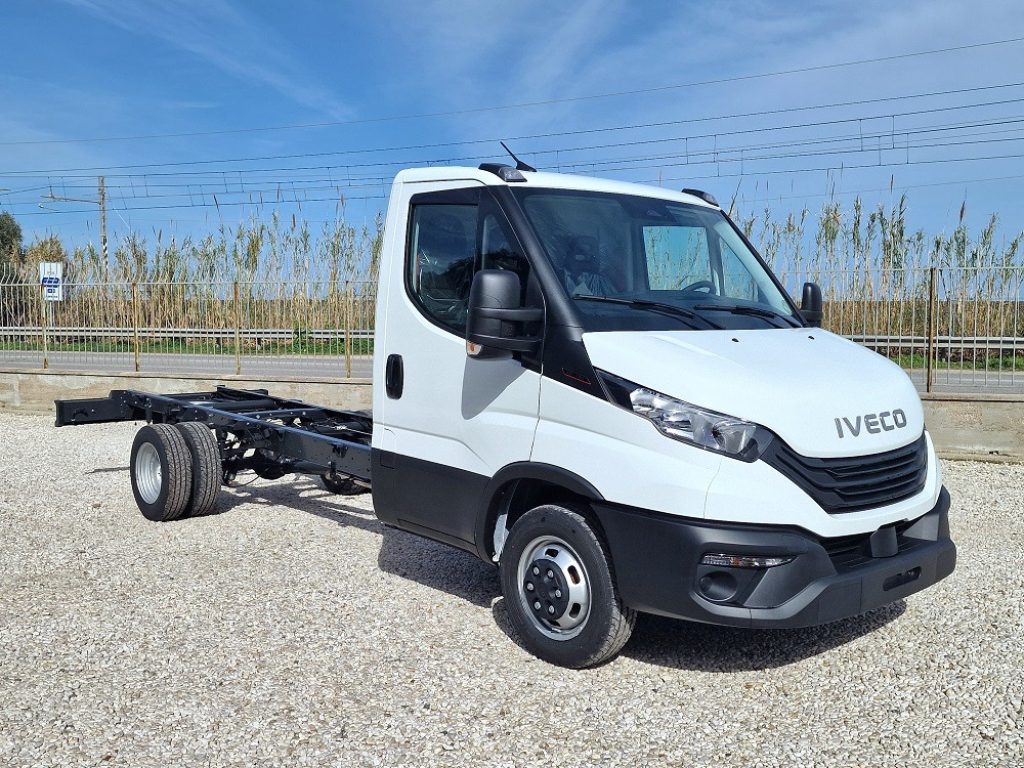IVECO DAILY  35C18 NUOVO MOTORE 3.0 A TELAIO - 13