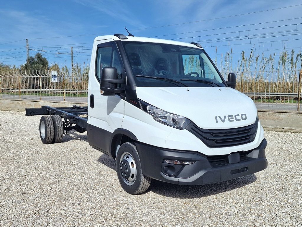IVECO DAILY  35C18 NUOVO MOTORE 3.0 A TELAIO - 3