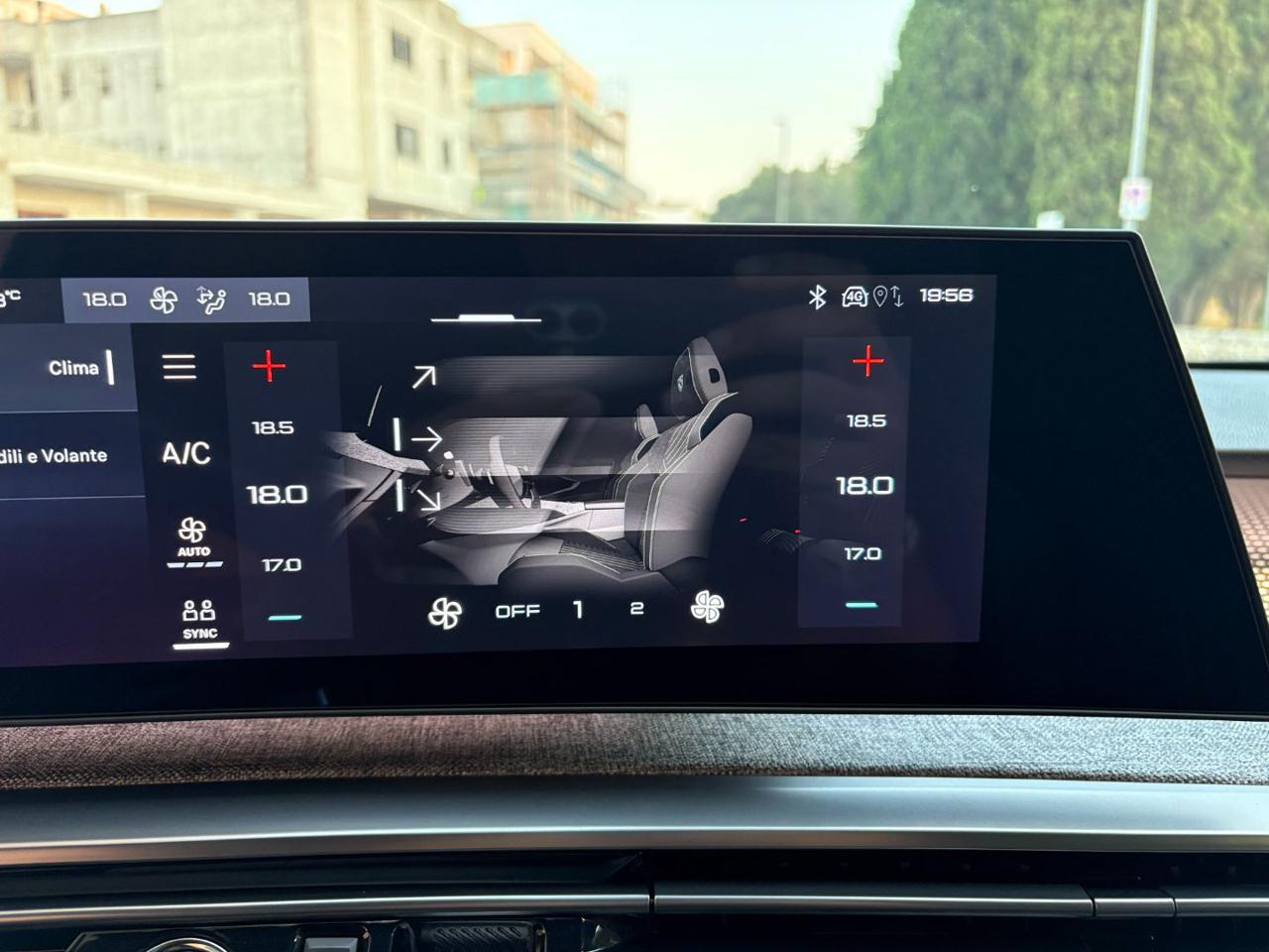 PEUGEOT 3008 Hybrid 136 e-DCS6 GT - 21