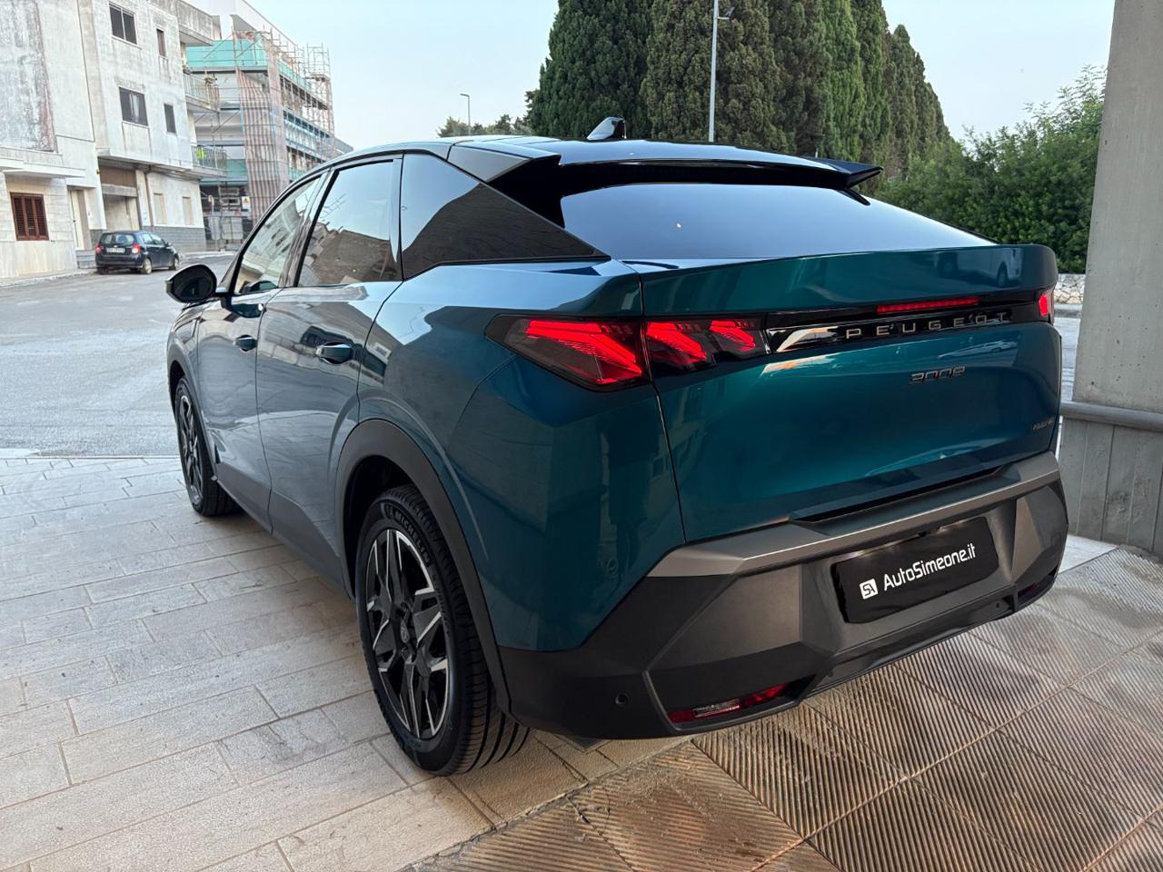 PEUGEOT 3008 Hybrid 136 e-DCS6 GT - 7