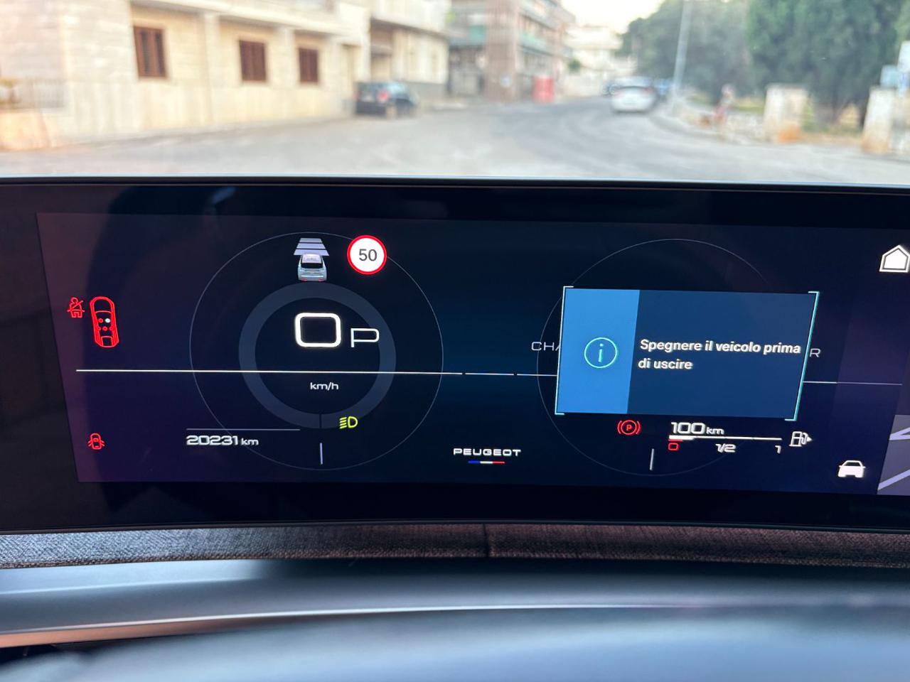 PEUGEOT 3008 Hybrid 136 e-DCS6 GT - 26