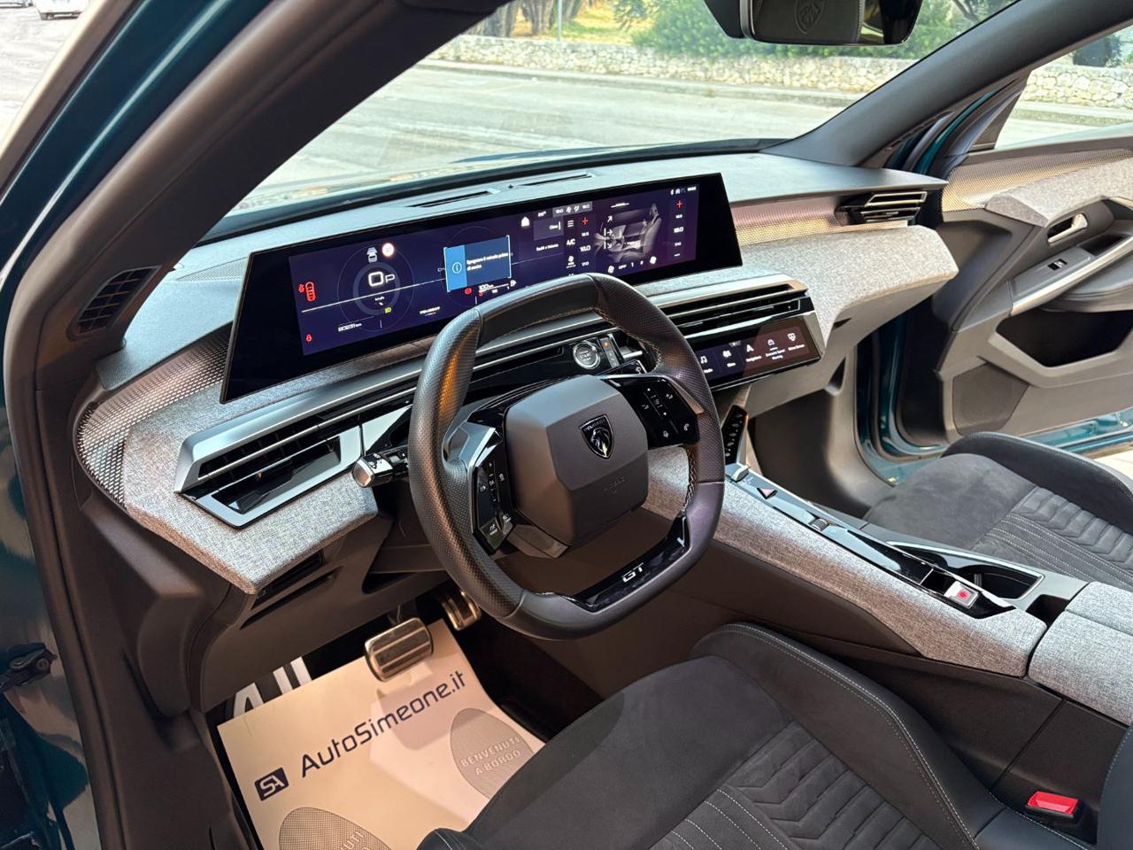 PEUGEOT 3008 Hybrid 136 e-DCS6 GT - 11