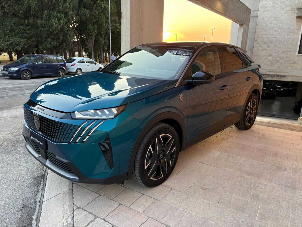 PEUGEOT 3008 Hybrid 136 e-DCS6 GT - 1