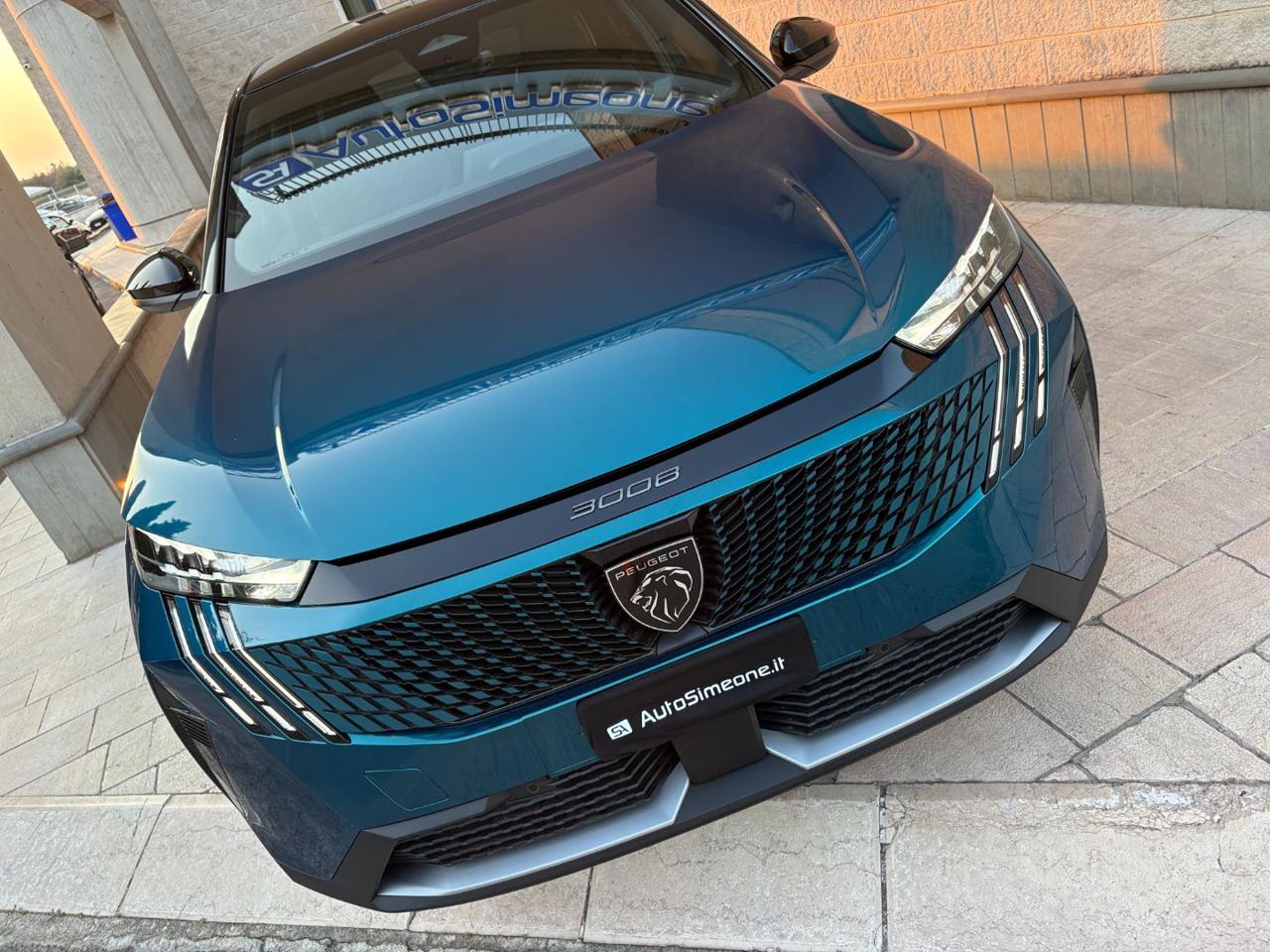 PEUGEOT 3008 Hybrid 136 e-DCS6 GT - 37