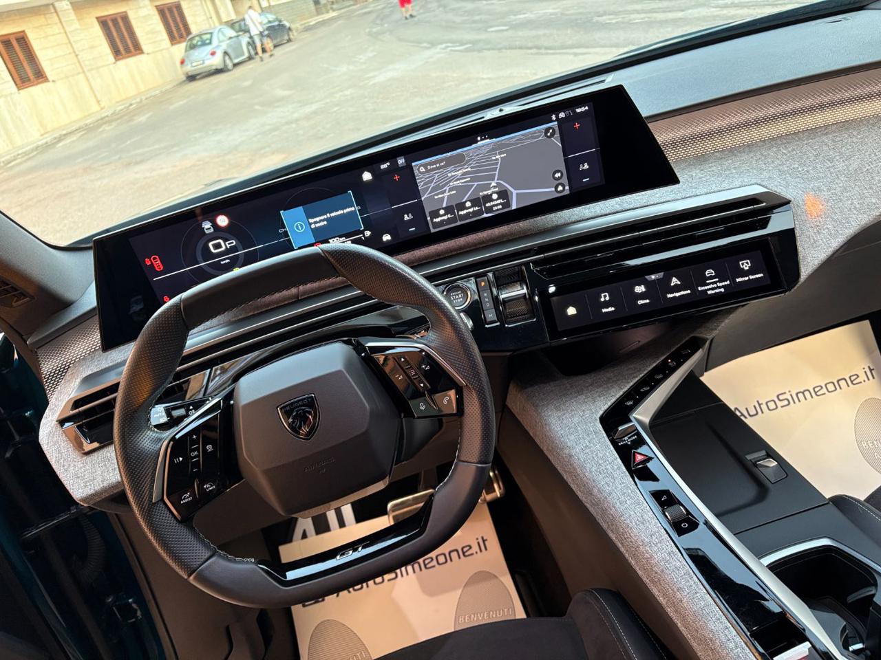 PEUGEOT 3008 Hybrid 136 e-DCS6 GT - 19