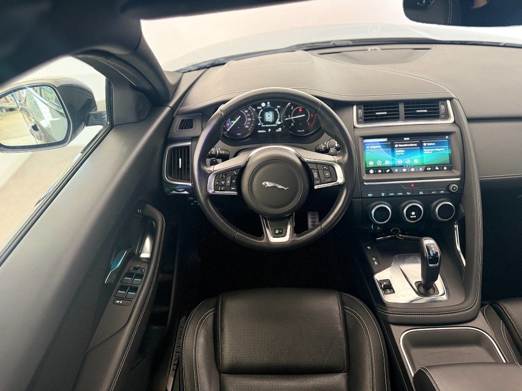 JAGUAR E-Pace 2.0D 150 CV AWD aut. R-Dynamic HSE - 9