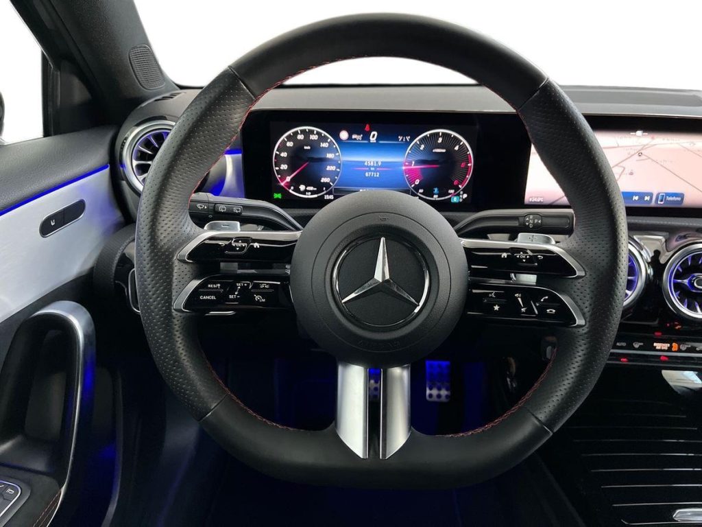 MERCEDES-BENZ A 180 d Automatic AMG Line Advanced Plus - 11