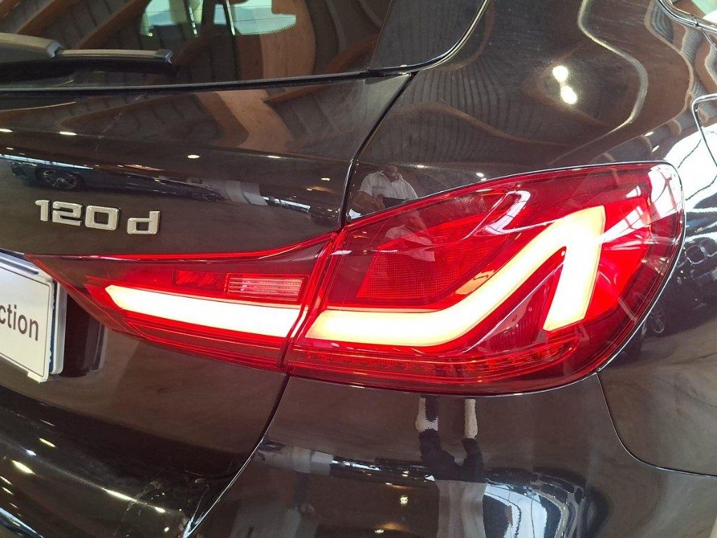BMW 120 d xDrive 5p. Msport - 7