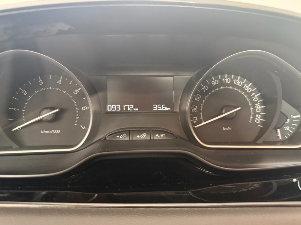 PEUGEOT 208 1° serie PureTech 68 5 porte Access - 10