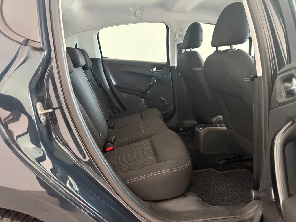 PEUGEOT 208 1° serie PureTech 68 5 porte Access - 19
