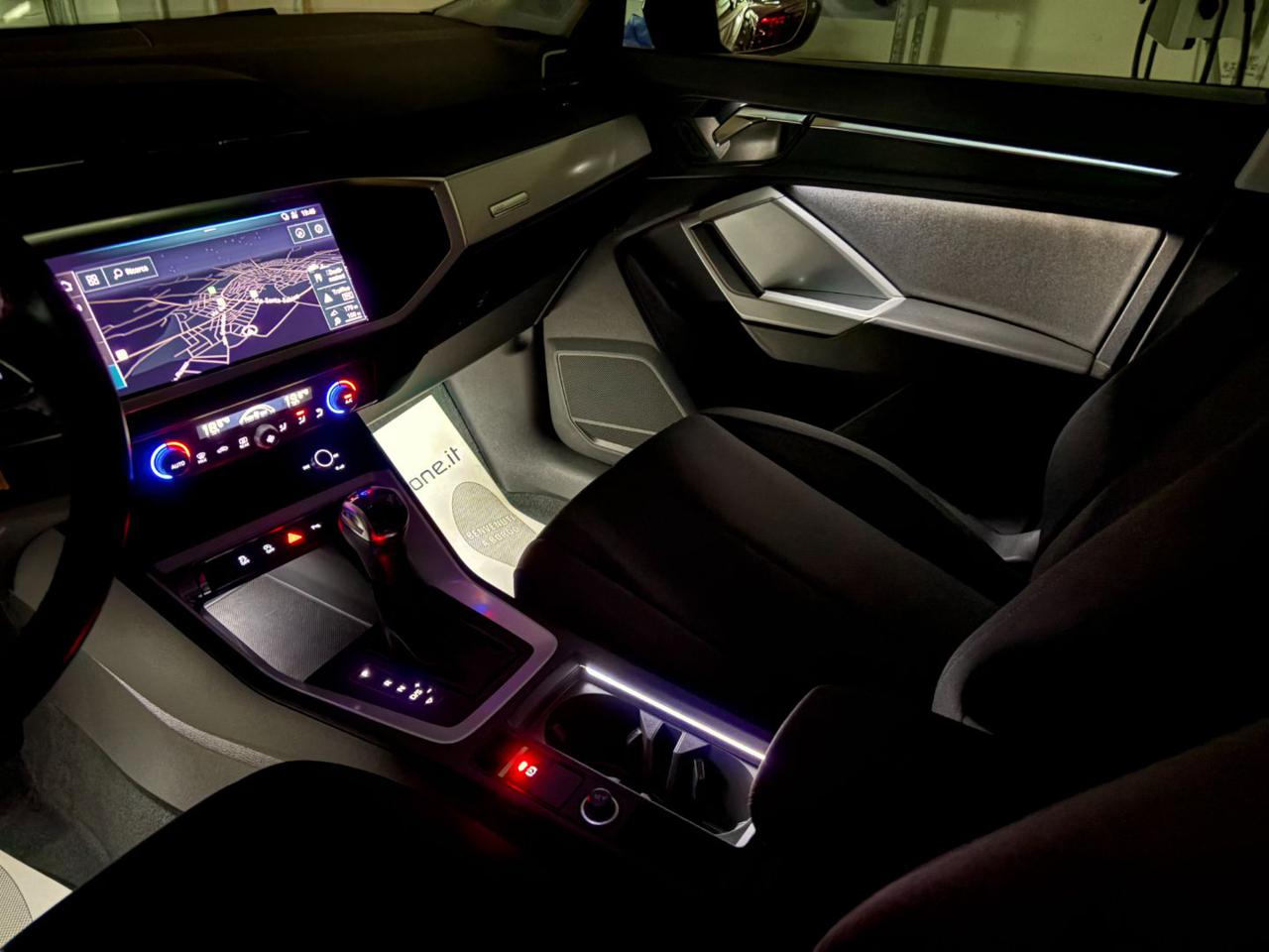 AUDI Q3 35 TDI 150 CV S tronic Business FARI LED - 32