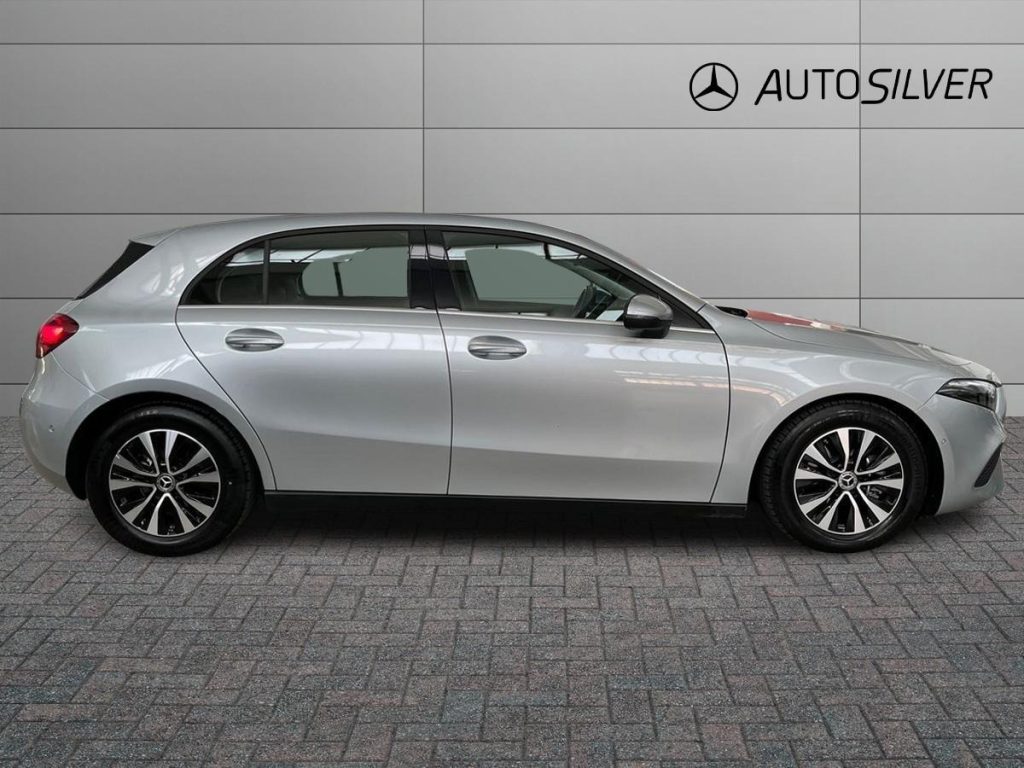 MERCEDES-BENZ A 180 d Automatic Advanced - 5