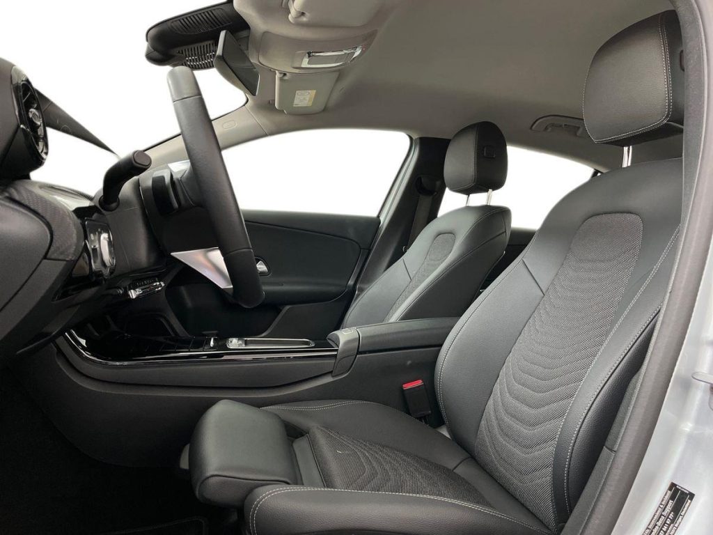 MERCEDES-BENZ A 180 d Automatic Advanced - 9
