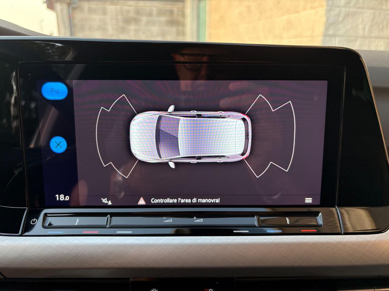 VOLKSWAGEN Golf 2.0 TDI DSG SCR Life COCKPIT-LUCI AMBIENTE - 27