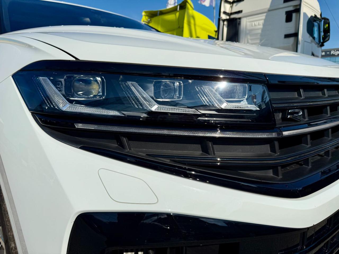 VOLKSWAGEN Touareg R 3.0 V6 TSI eHybrid 462 CV - 9