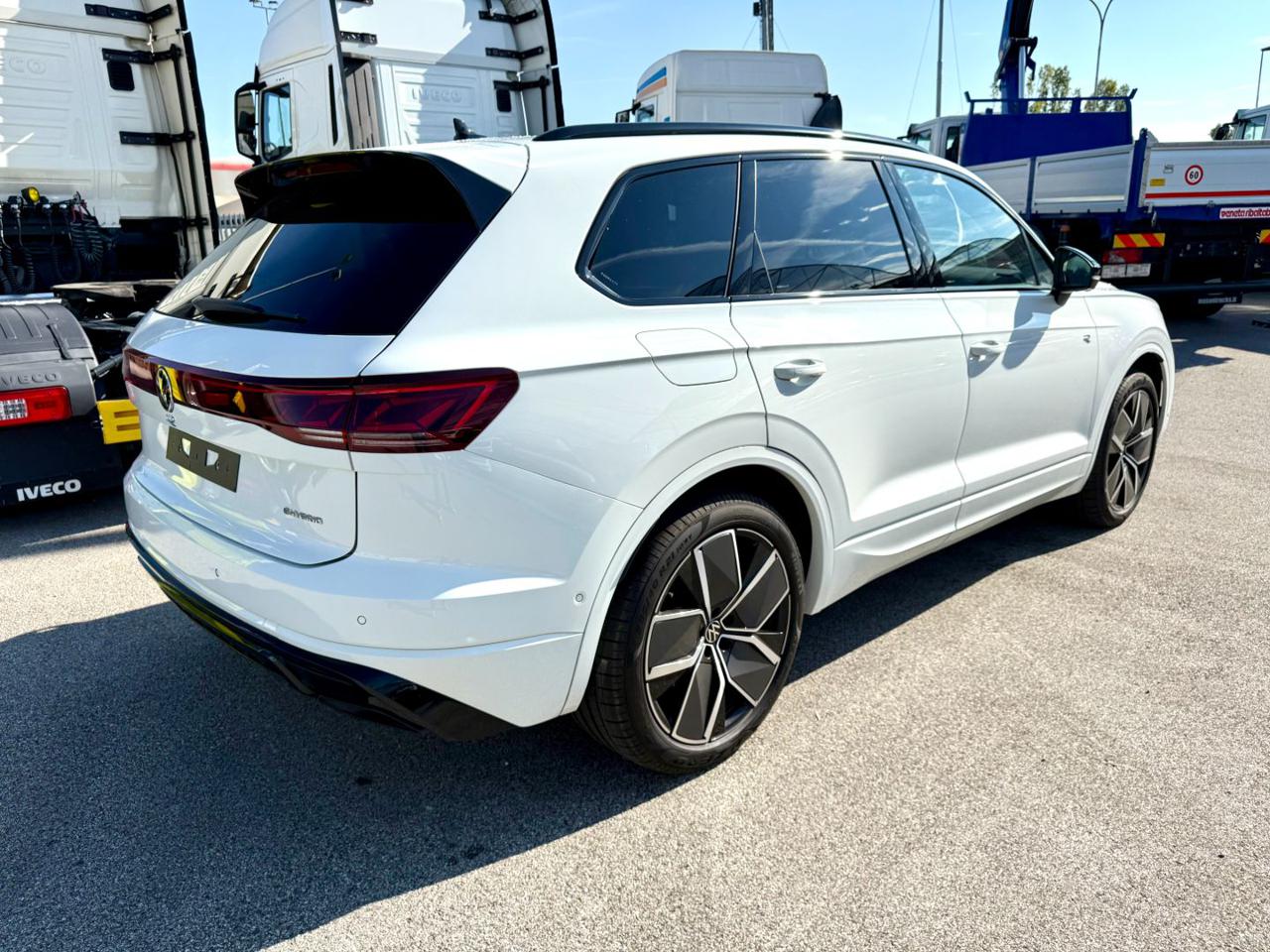 VOLKSWAGEN Touareg R 3.0 V6 TSI eHybrid 462 CV - 4