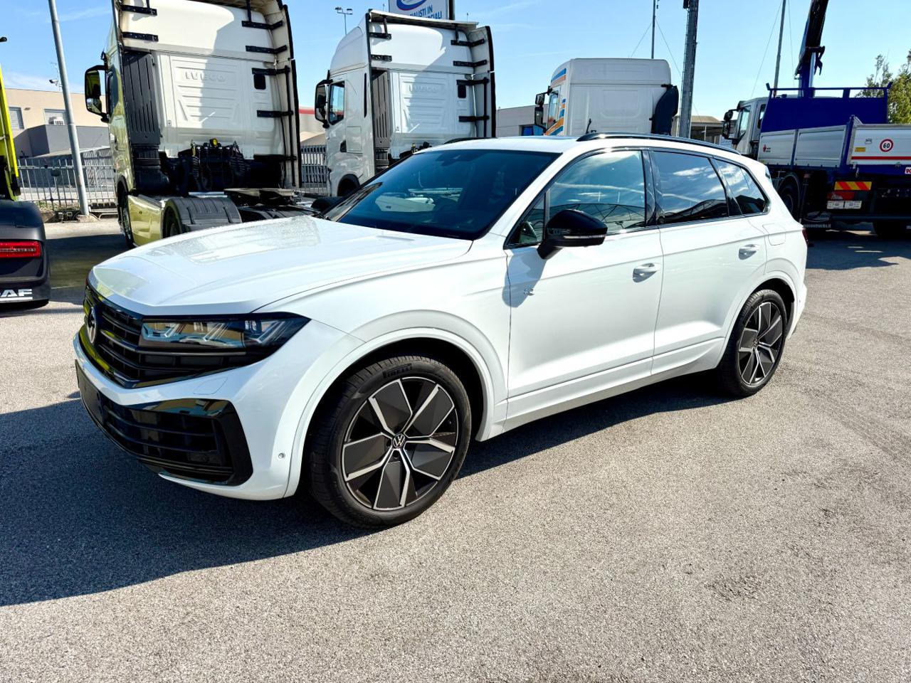 VOLKSWAGEN Touareg R 3.0 V6 TSI eHybrid 462 CV - 2
