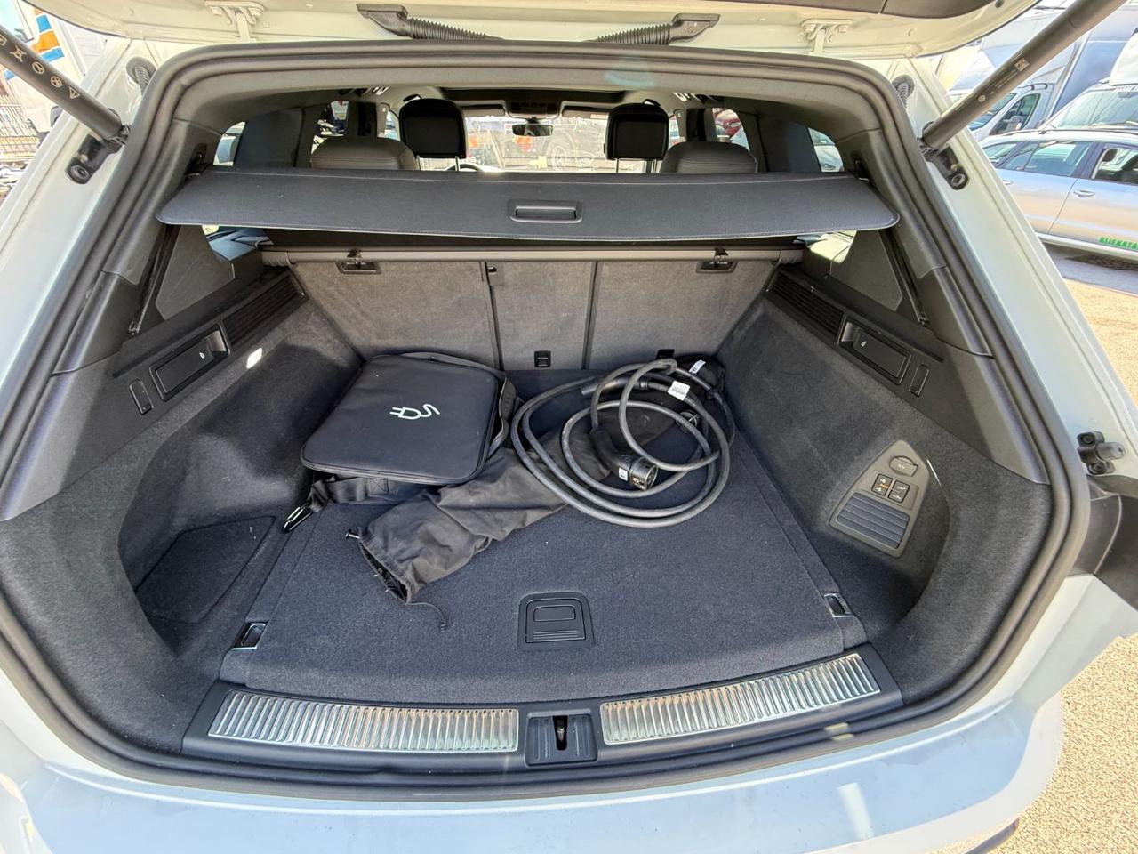 VOLKSWAGEN Touareg R 3.0 V6 TSI eHybrid 462 CV - 19