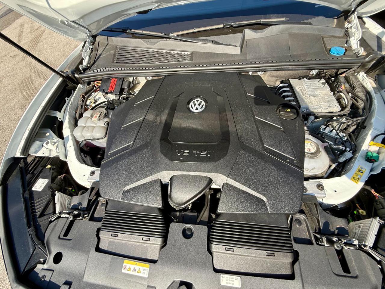 VOLKSWAGEN Touareg R 3.0 V6 TSI eHybrid 462 CV - 20