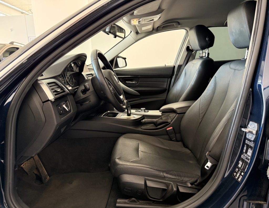 BMW 320 d xDrive Touring Luxury - 9