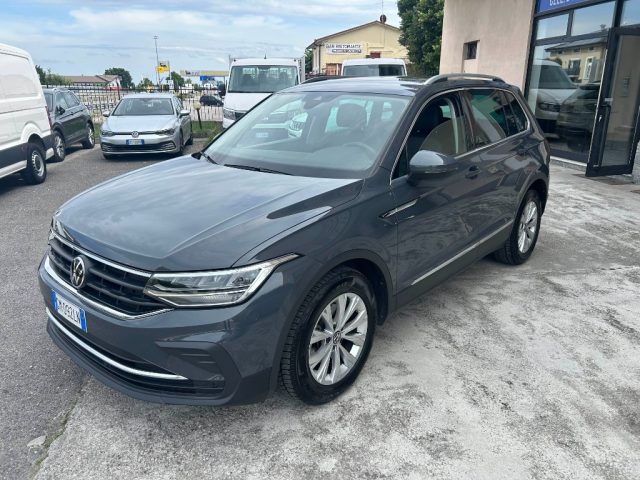 VOLKSWAGEN Tiguan Grigio scuro metallizzato