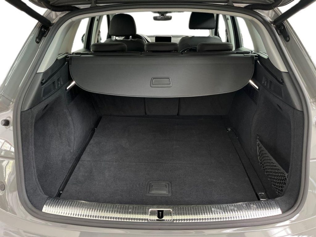 AUDI Q5 40 TDI quattro S tronic Business Sport - 13