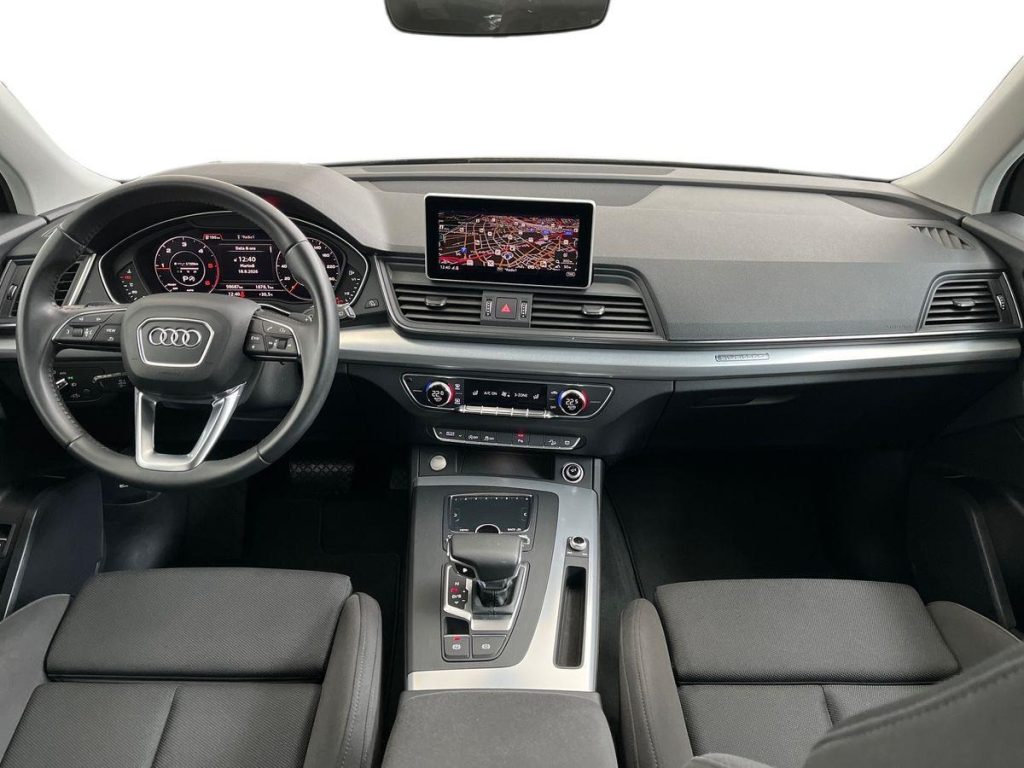 AUDI Q5 40 TDI quattro S tronic Business Sport - 9