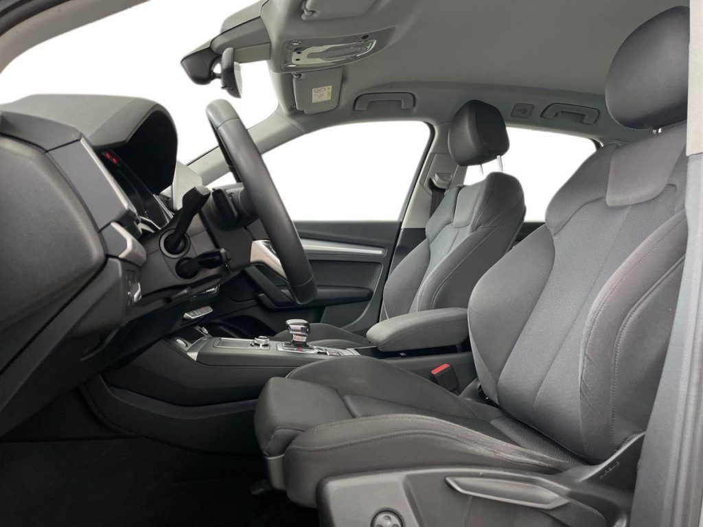 AUDI Q5 40 TDI quattro S tronic Business Sport - 10