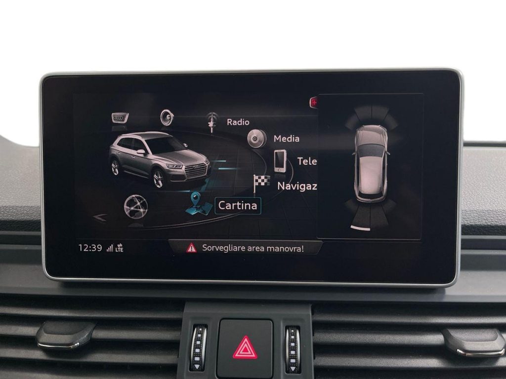 AUDI Q5 40 TDI quattro S tronic Business Sport - 12