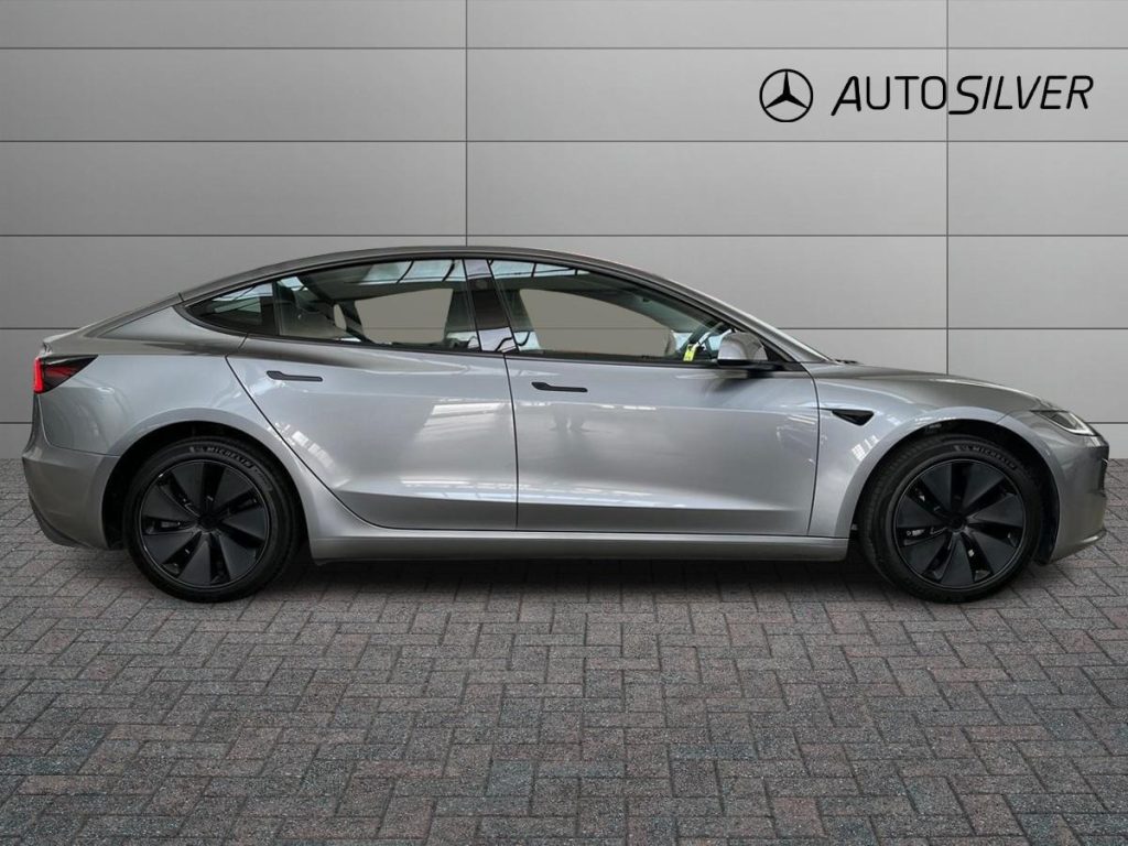 TESLA Model 3 NV35 RWD Premium - 5